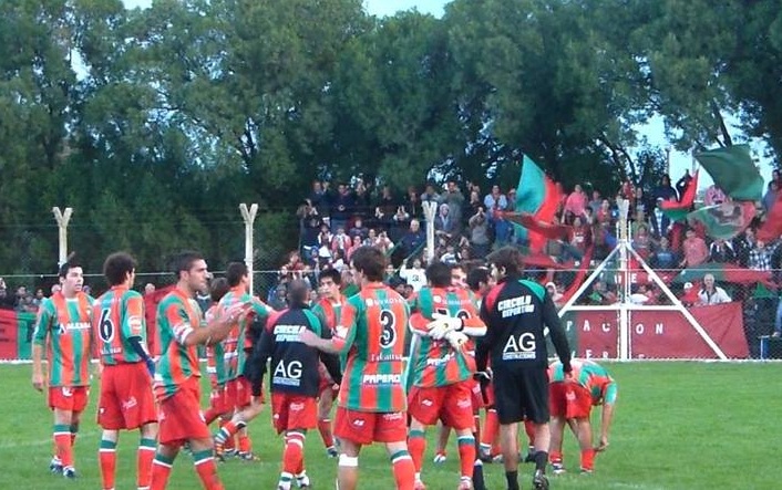 Círculo Deportivo celebrando una de sus victorias en la temporada pasada. 