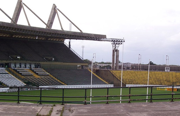 El Minella puede ser escenario del partido entre Boca y Vélez por la Copa Libertadores.
