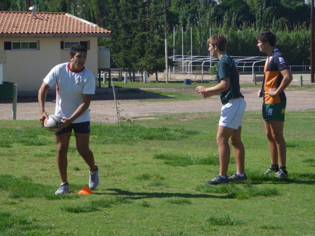 Emanuel Iani, Maximiliano Alonso y Patricio Carman en un pasaje del entrenamiento en Teqüé RC de Mendoza. (Foto: Prensa URMDP)