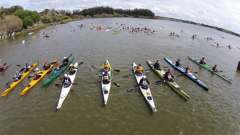 Momento de la largada para los distintos botes. (Foto: Captura Dron Mar del Plata)