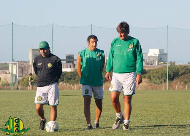 "Teté" Quiroz piensa en como rearmar el equipo ante la ausencia de Lamberti. (Foto: Sergio Biale - Club Aldosivi)