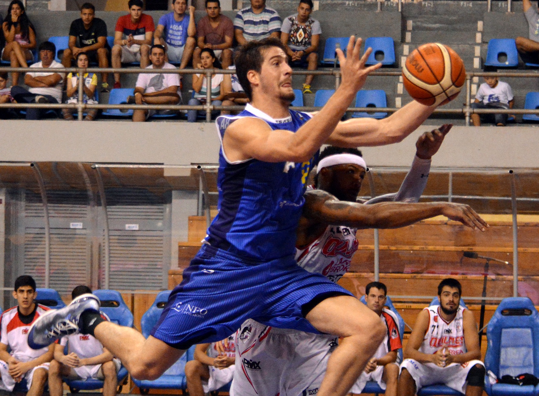 Pablo Orlietti fue una de las figuras con 14 puntos y 10 rebotes. (Foto: Federico Amarilla - LNB.com.ar)