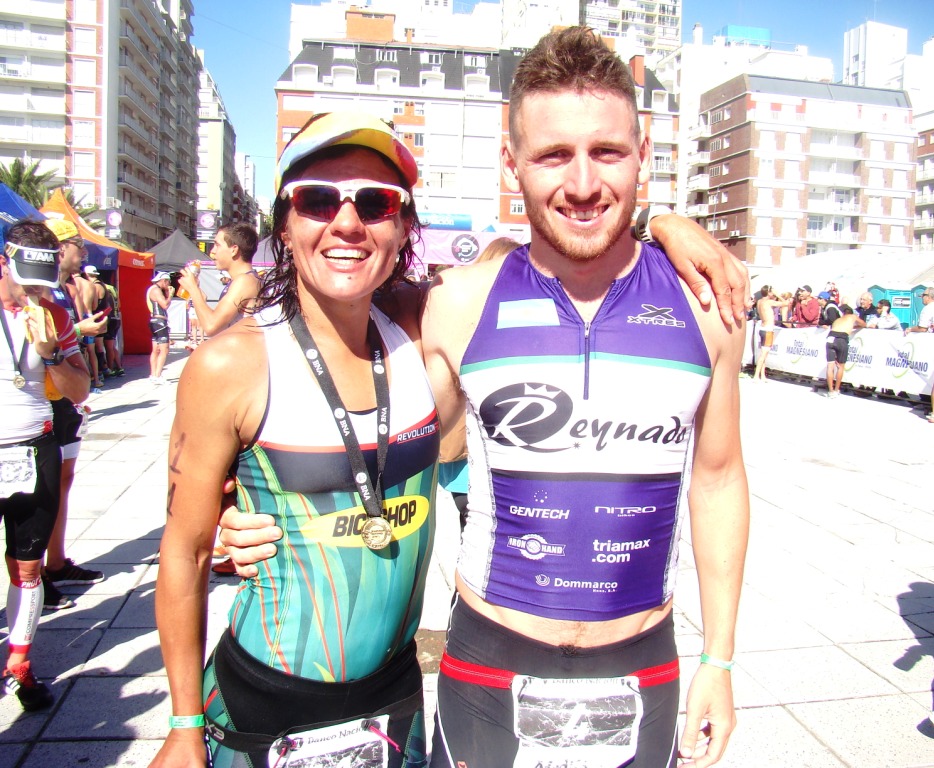 Verónica Ortega y Sergio Beltrán, los ganadores del Triatlón Olímpico. 