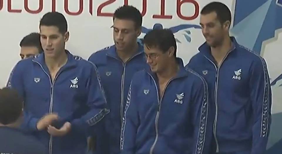 Los integrantes de la posta argentina 4x100 combinados que ganó el bronce. (Foto: Facebook)