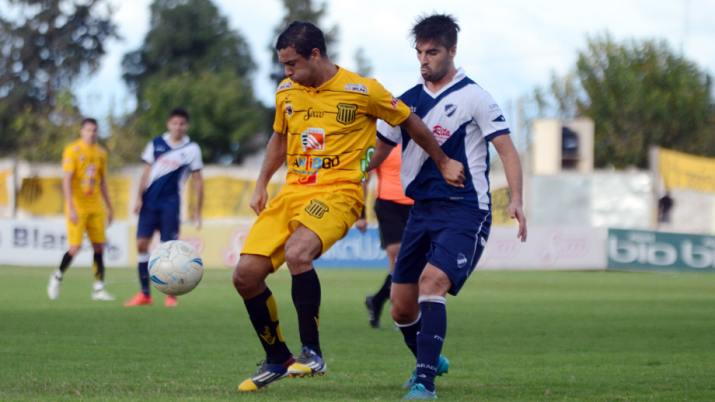Mitre y Alvarado empataron 1 a 1 en el partido de ida. (Foto: Diario Panorama)