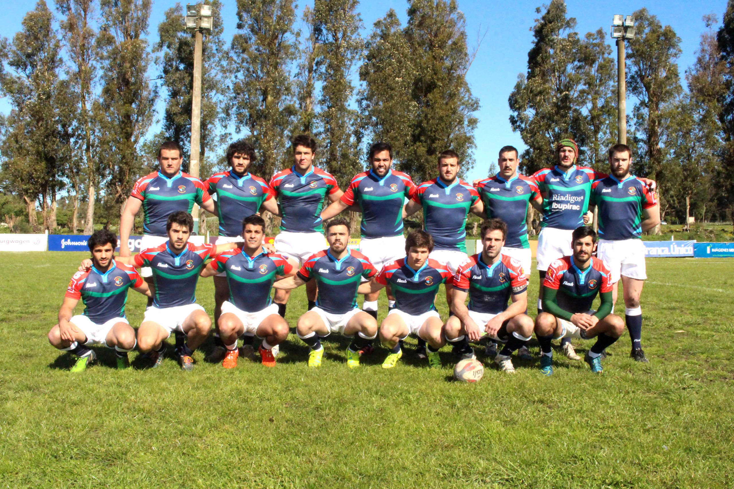 El equipo inicial de la Unión de Rugby de Mar del Plata esta tarde. (Foto: Prensa URMDP)