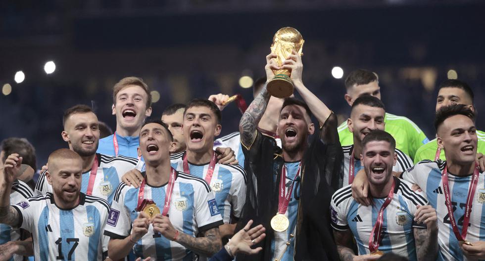 Copa Mundial Qatar 2022, Selección Argentina  La publicación de Leo Messi  con la Copa del Mundo explota las redes sociales y queda al borde de  superar lo imposible