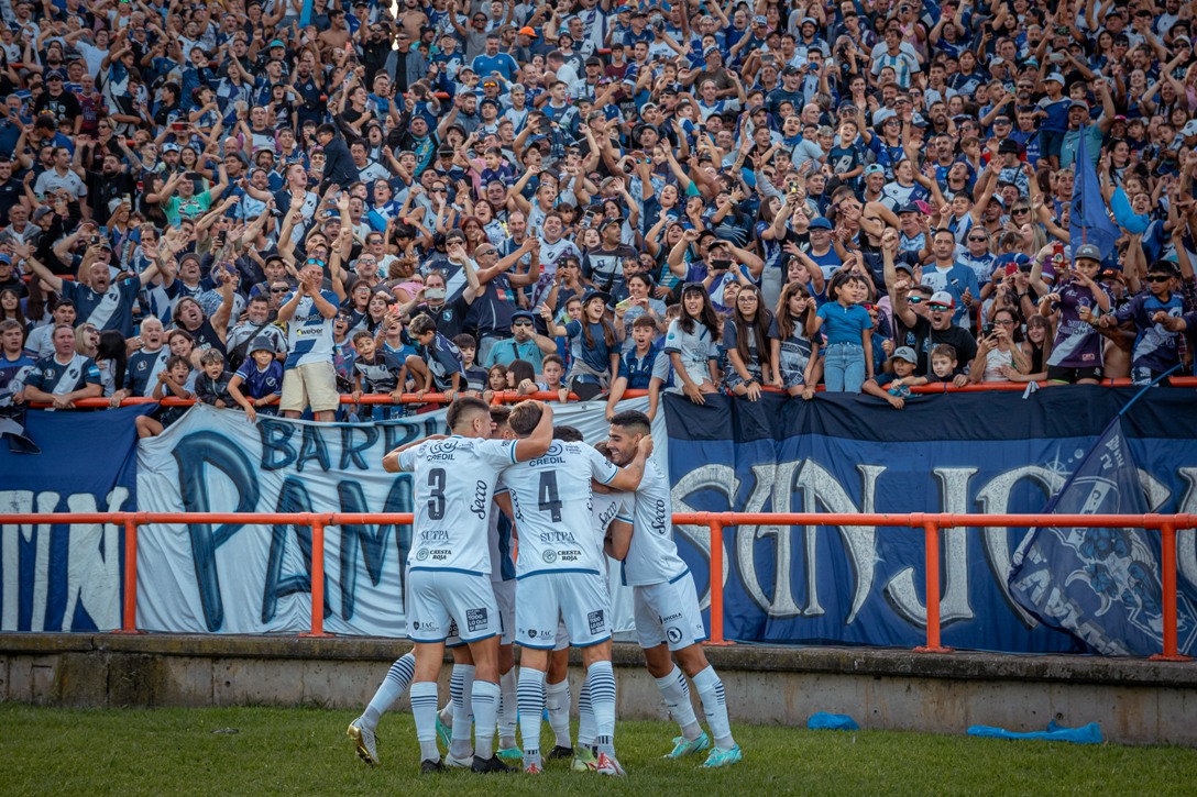 Desde las 16.35, el José María Minella vivirá un clásico marplatense después de 27 años.