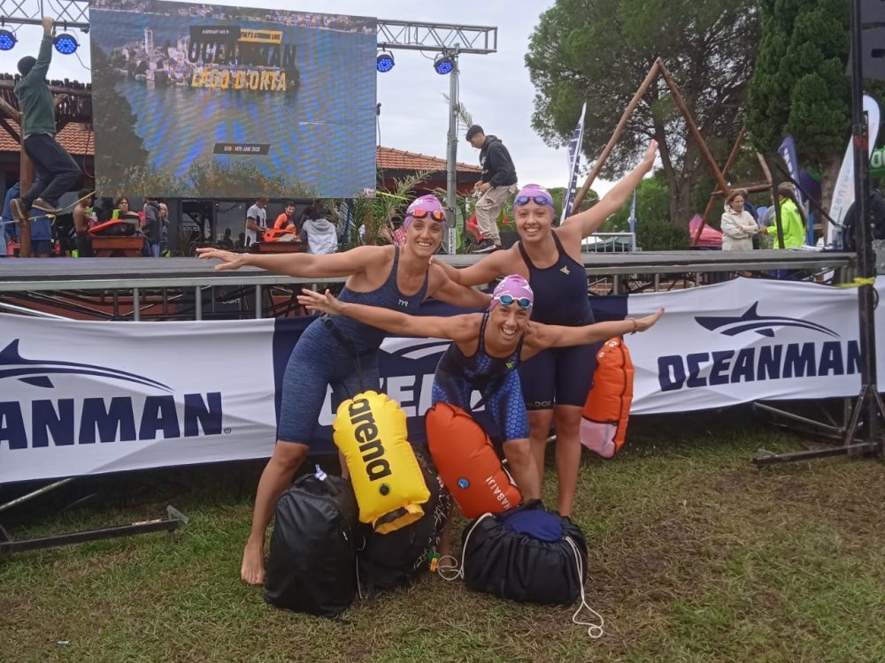 Laura Calderón, Julieta Falaschini y Emilia Tosoni - Oceanman - 2
