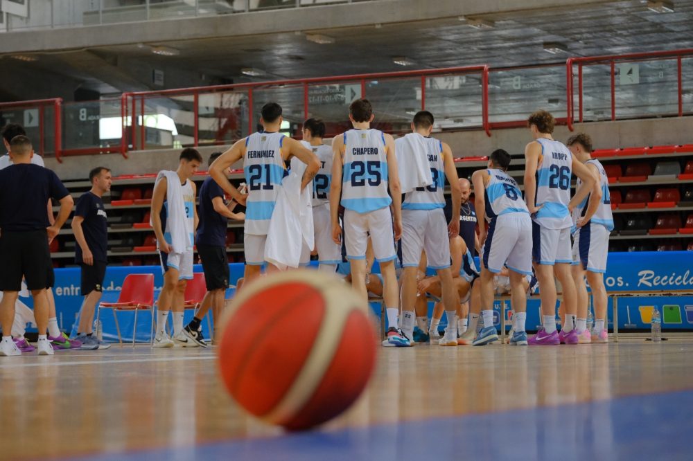 Argentina vs. Angola - Amistoso preparatorio AmeriCup en España - 2